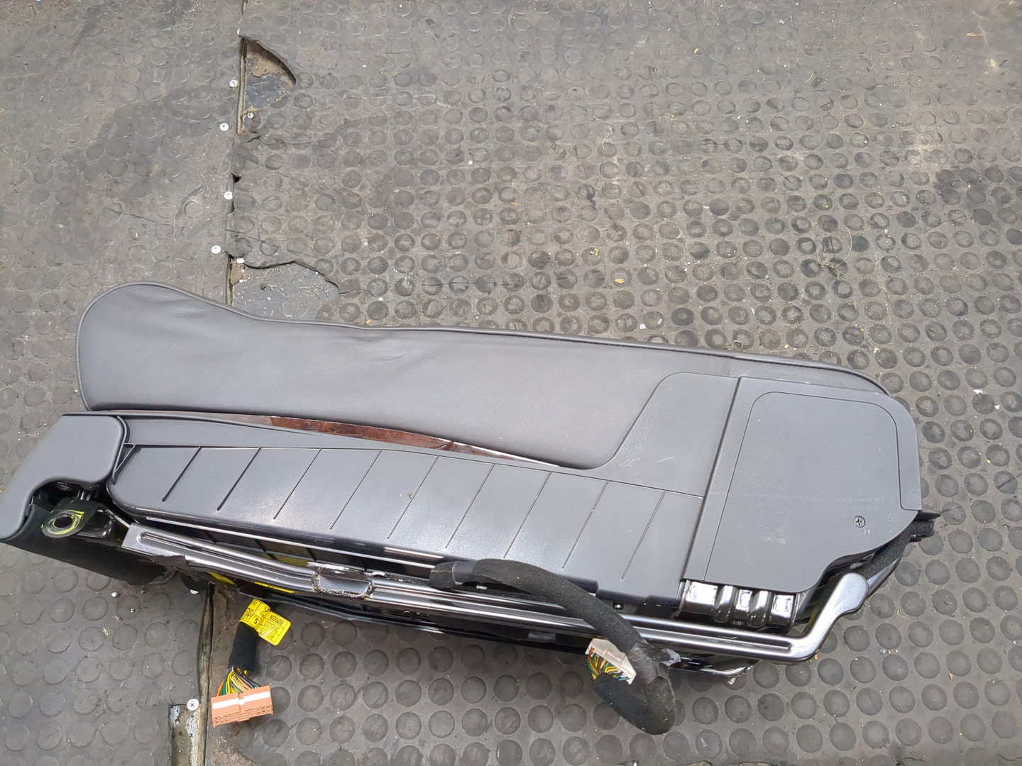 Подлокотник