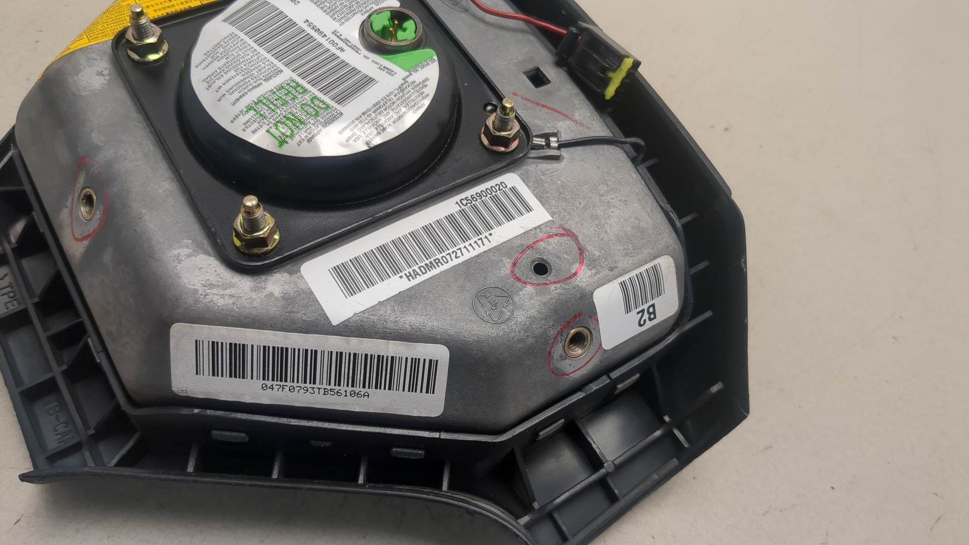 Подушка безопасности в рулевое колесо