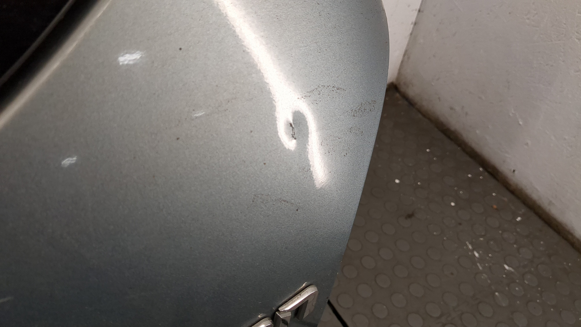 Дверь багажника