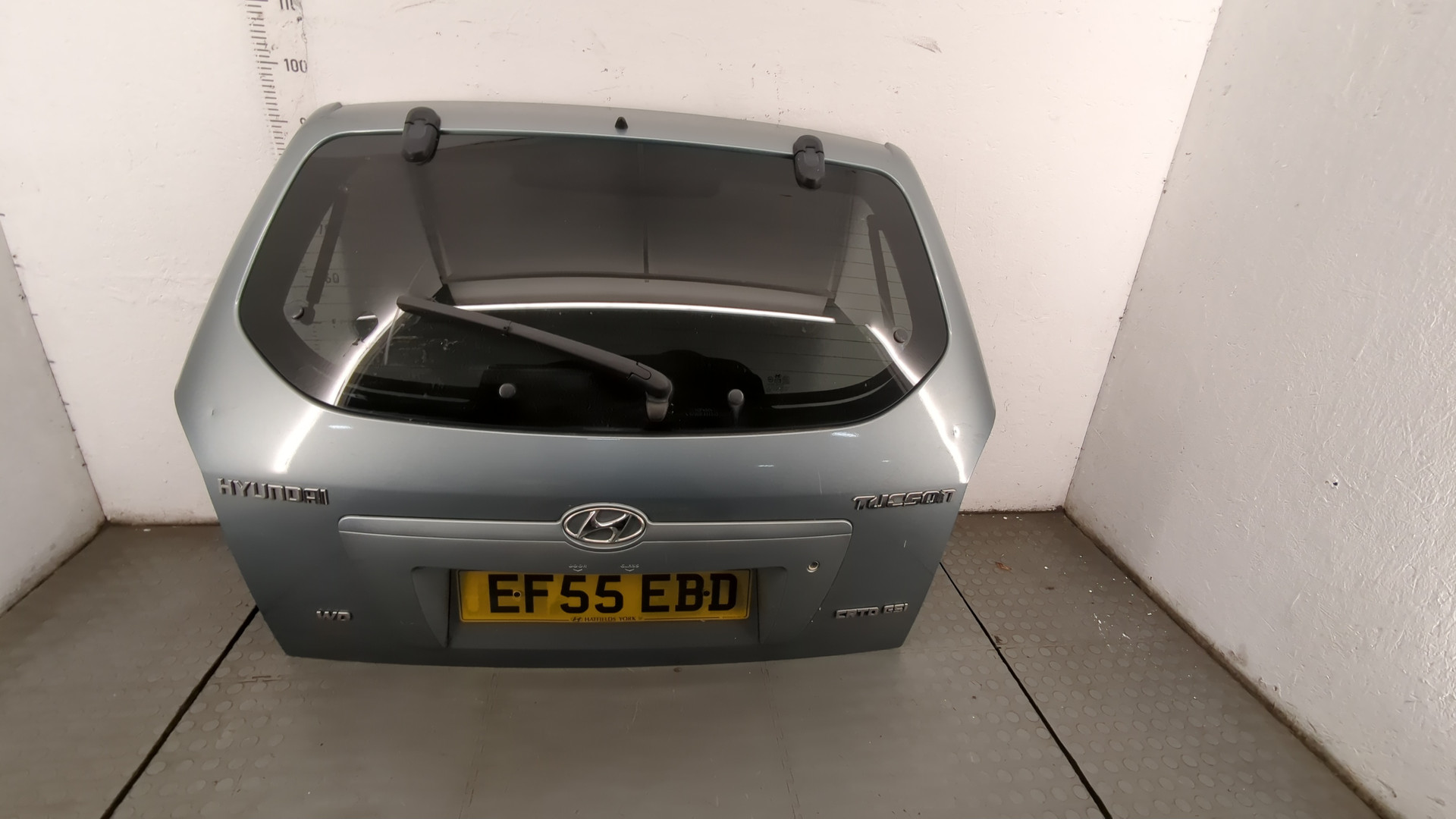 Дверь багажника