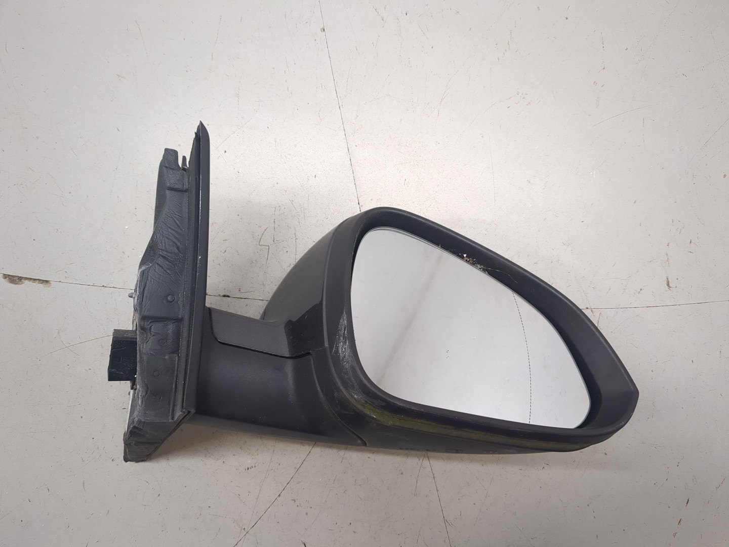 Зеркало правое электрическое