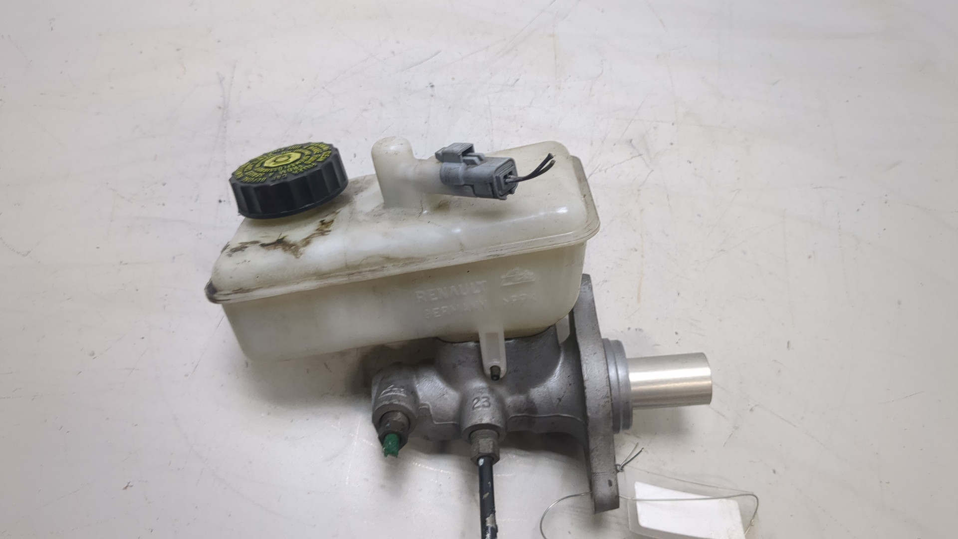 Цилиндр тормозной главный