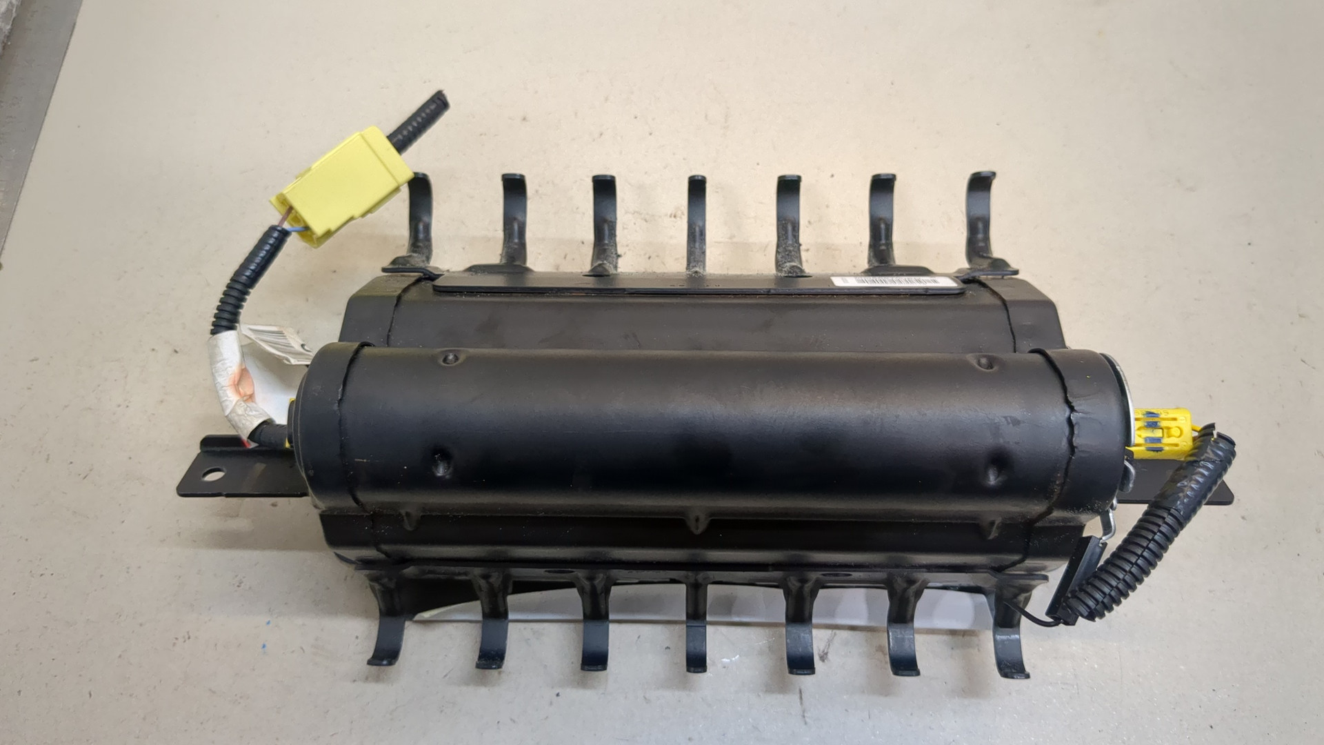 Подушка безопасности пассажирская (в торпедо)