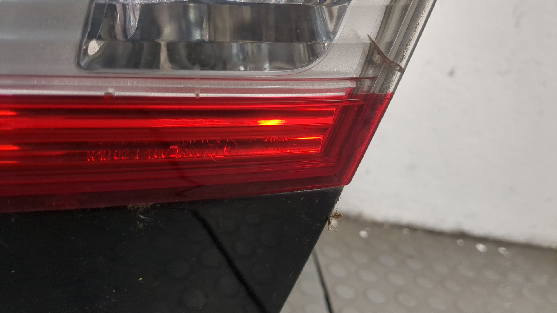 Дверь багажника