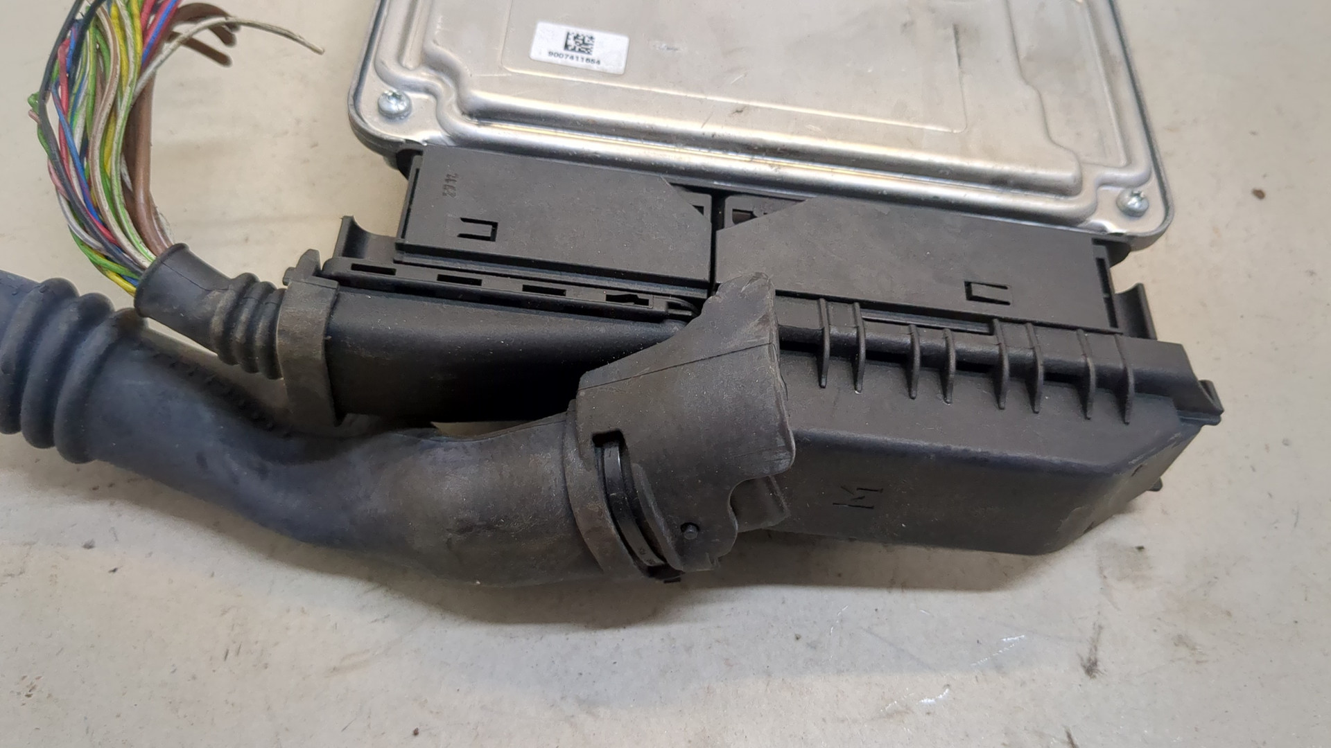 Блок управления двигателем