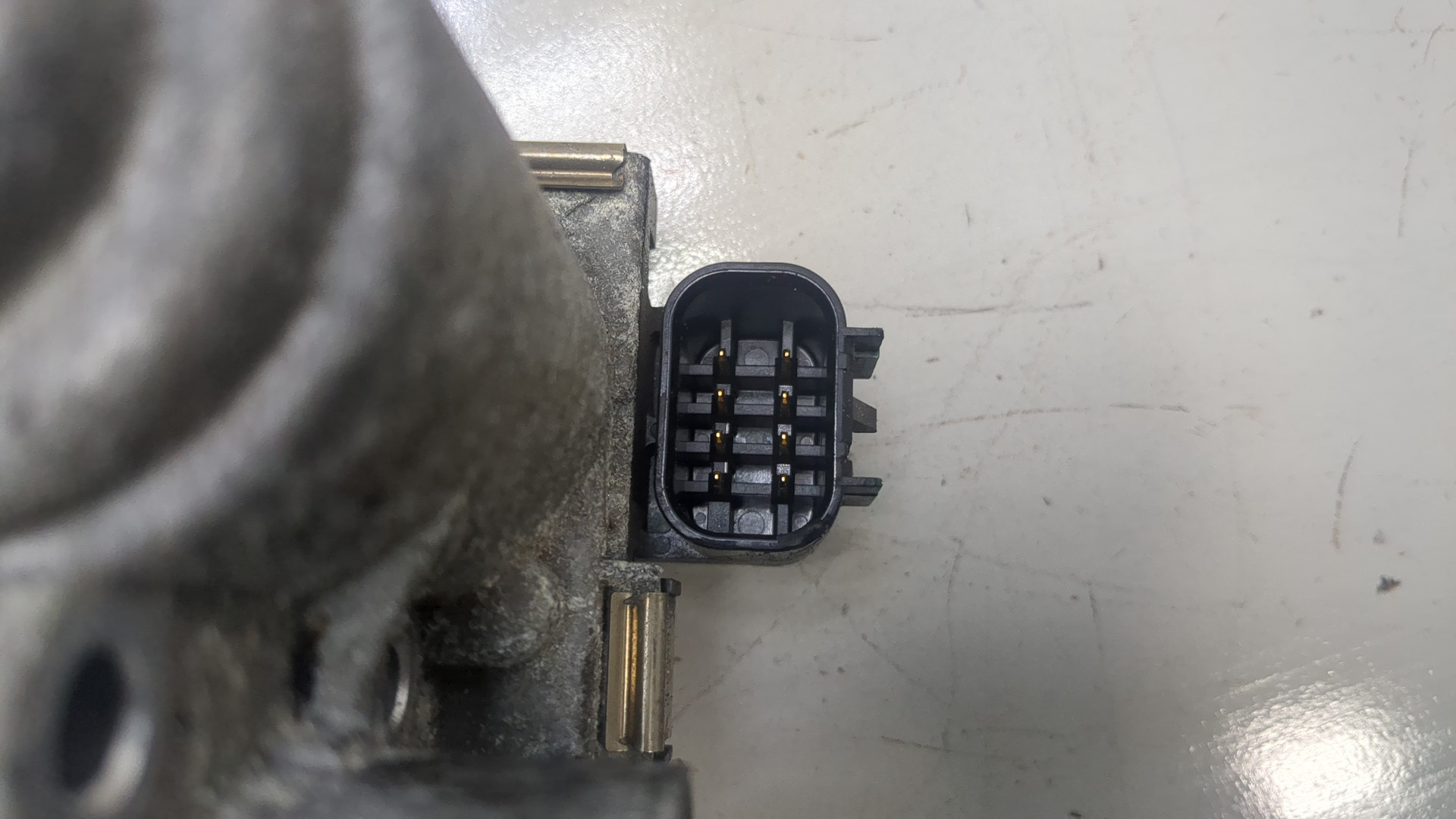 Заслонка дроссельная электрическая