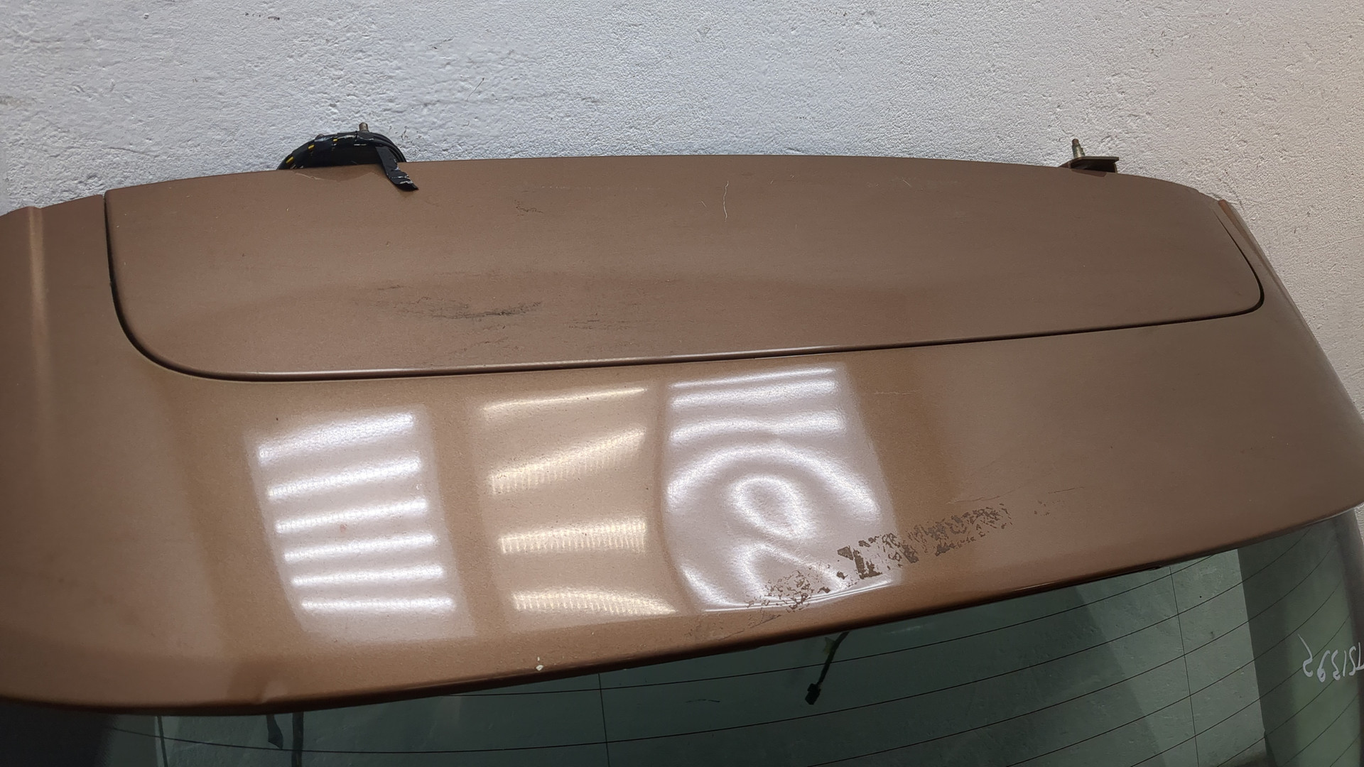 Дверь багажника