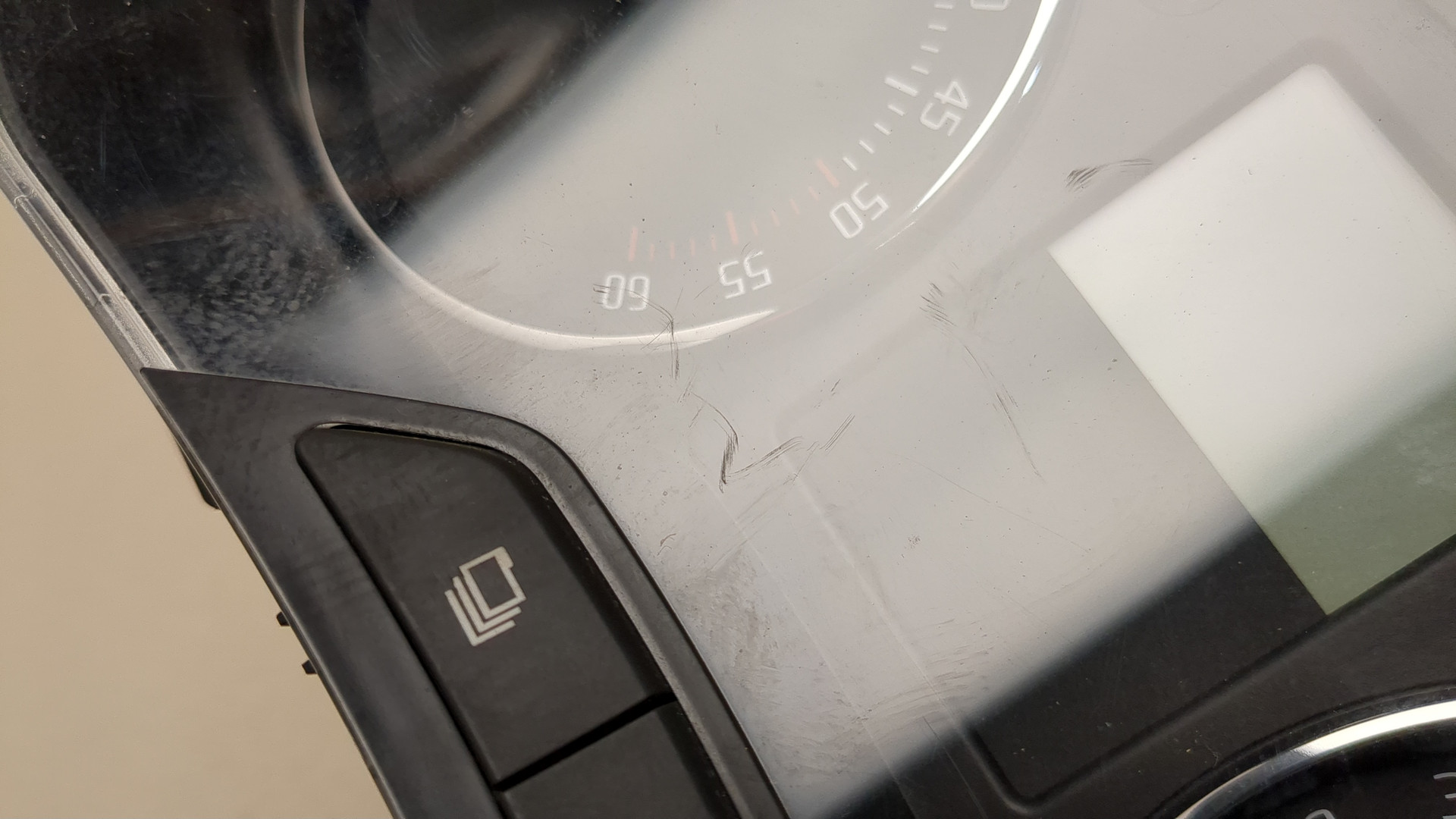 Панель приборов