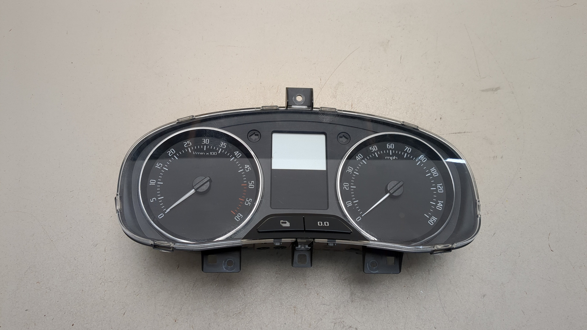 Панель приборов