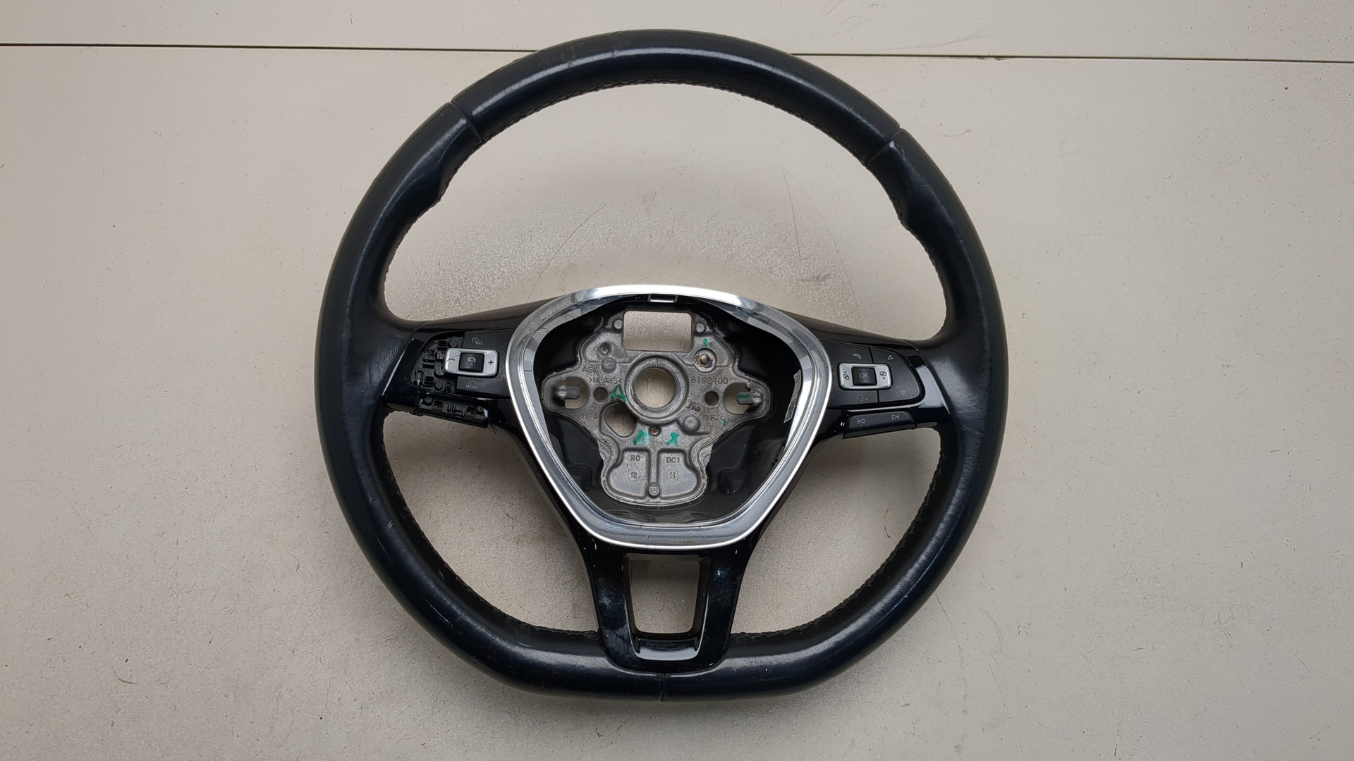 Рулевое колесо (руль)