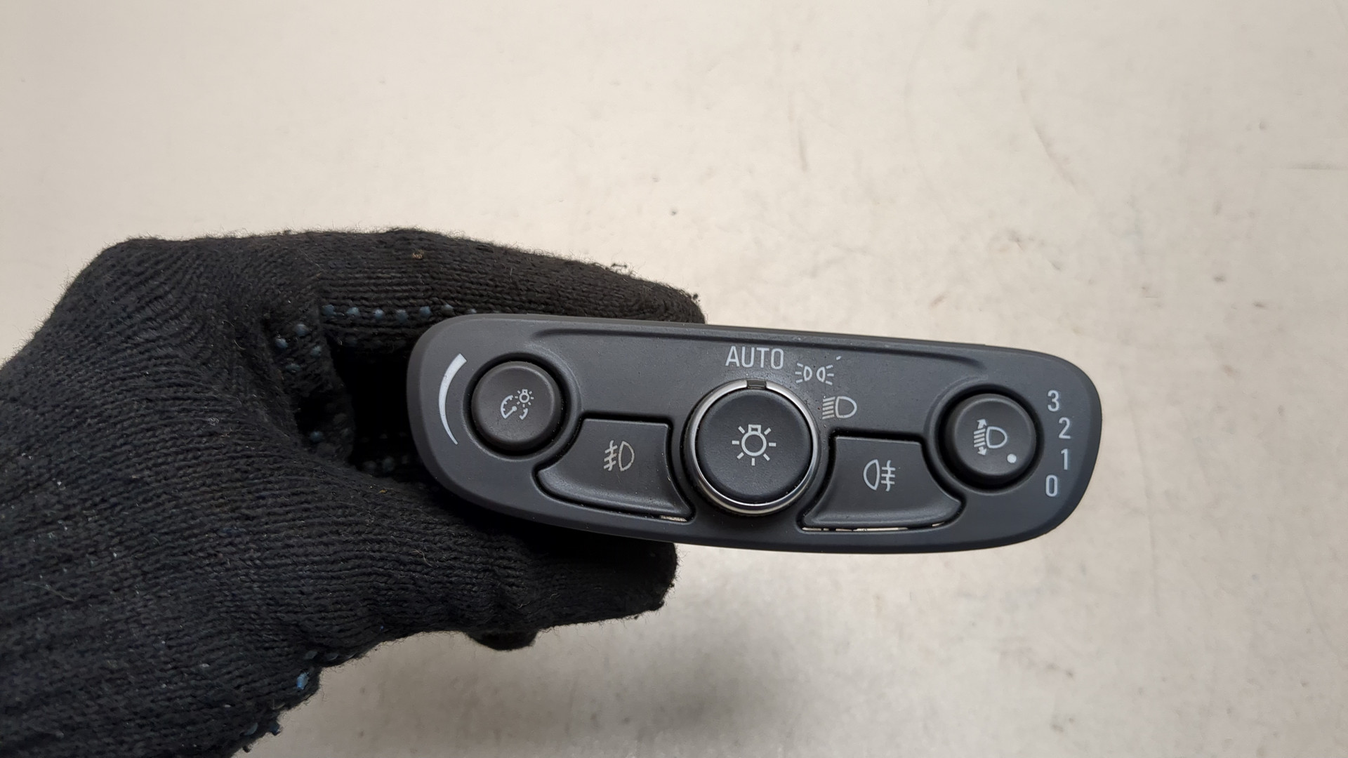 Переключатель света фар