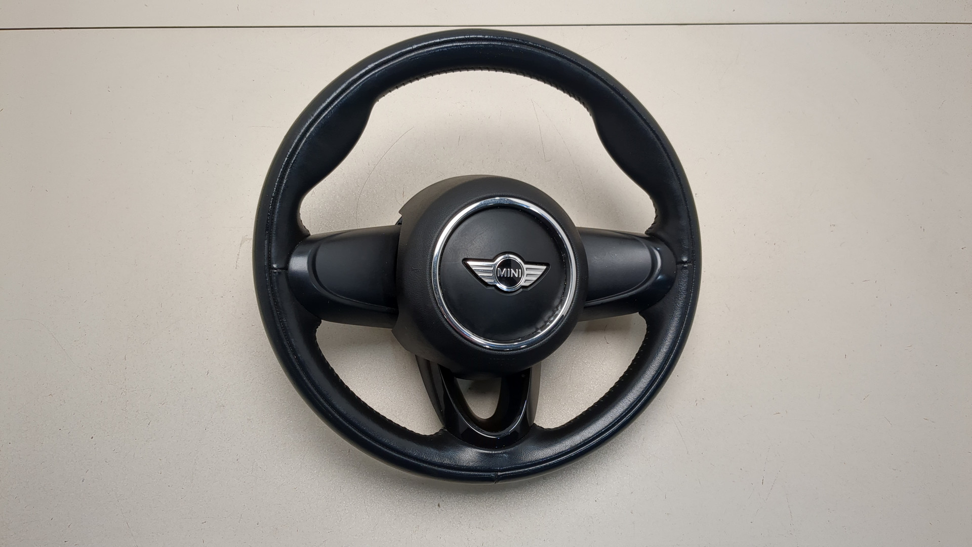 Рулевое колесо (руль)