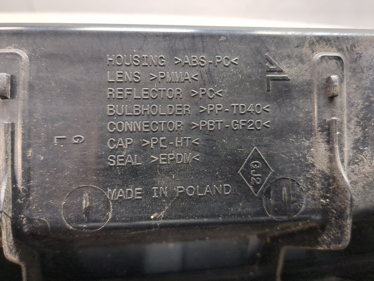 Фонарь задний левый