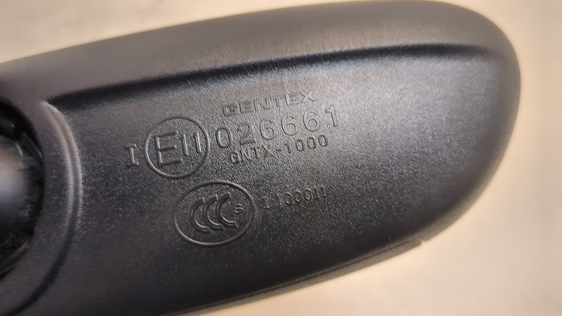 Зеркало заднего вида