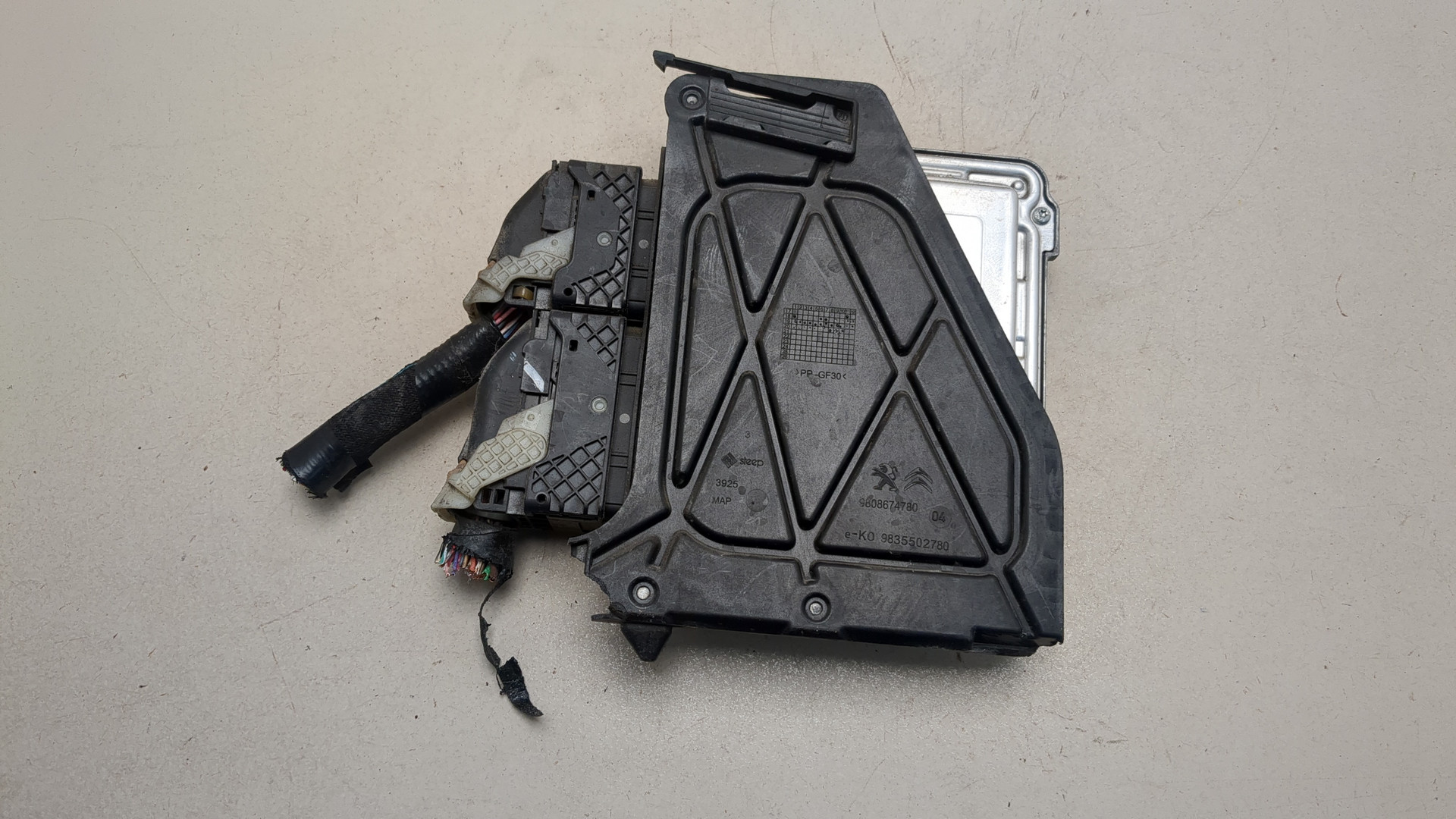 Блок управления двигателем