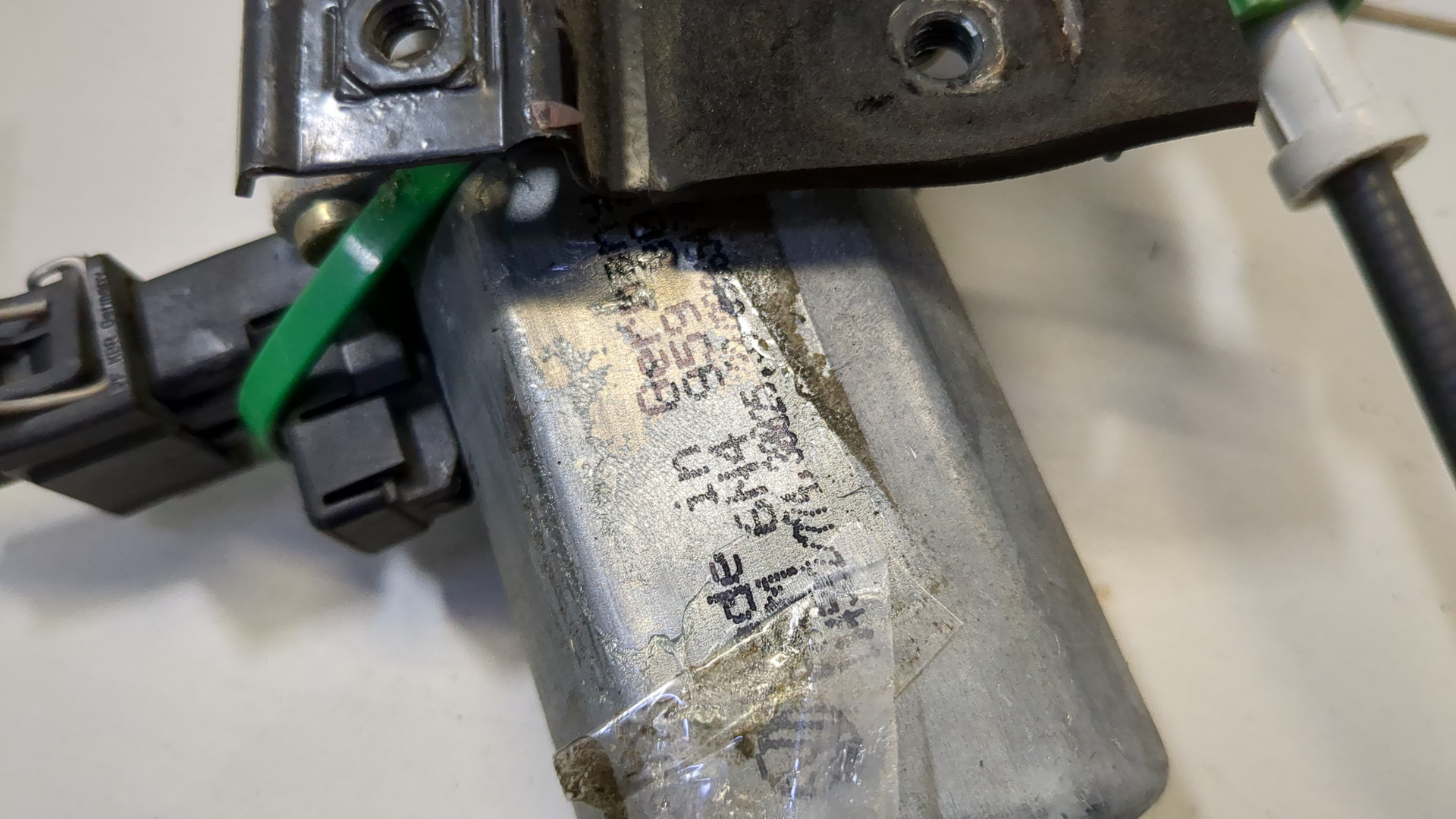 Стеклоподъемник электр. передний правый