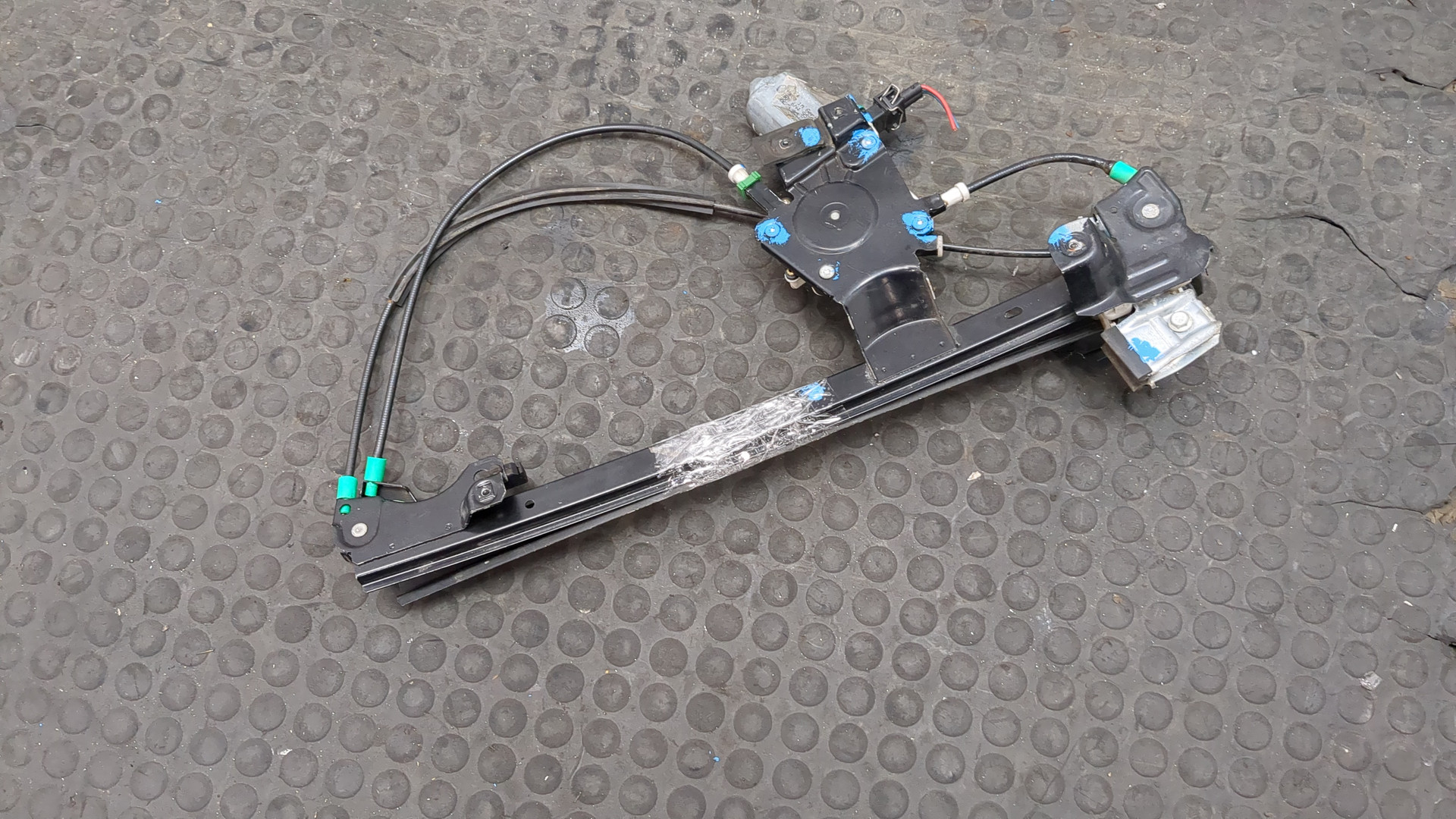 Стеклоподъемник электр. передний правый