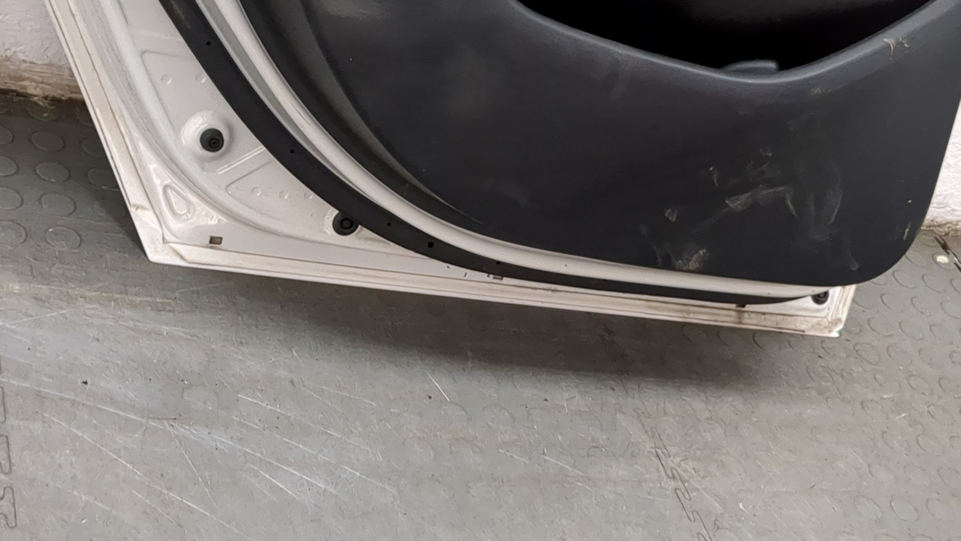 Дверь задняя левая