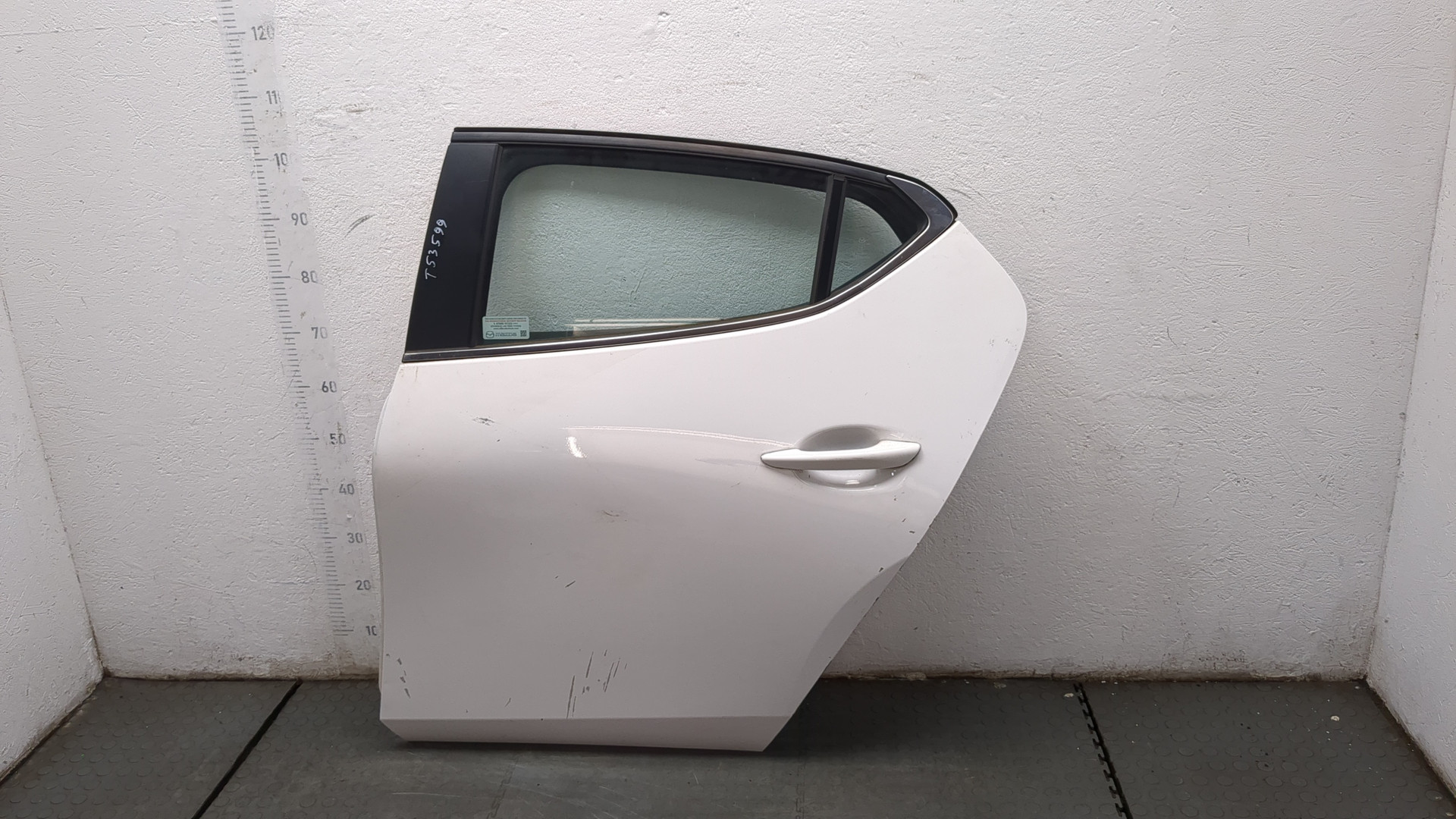 Дверь задняя левая