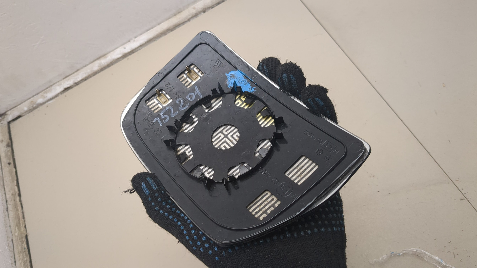 Стекло зеркала электрического левого