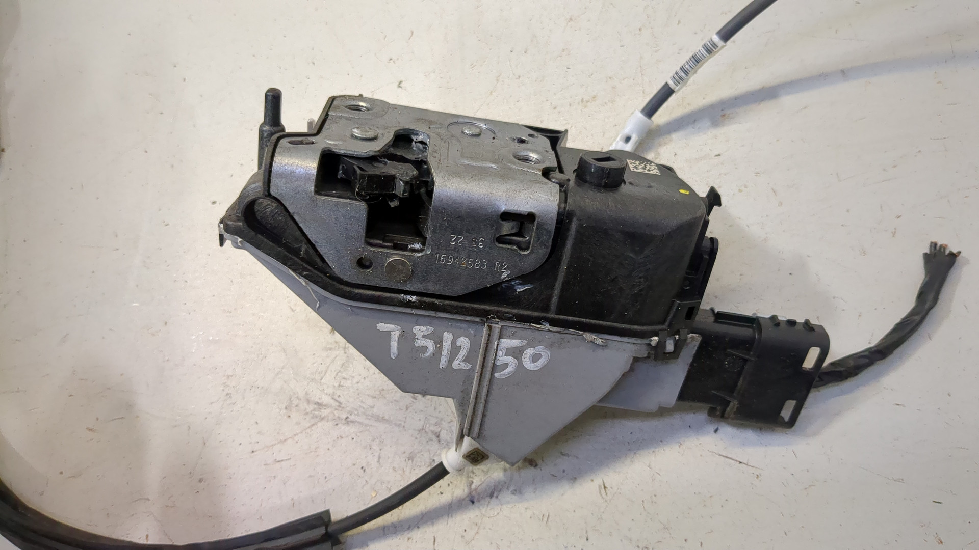 Замок двери задней правой