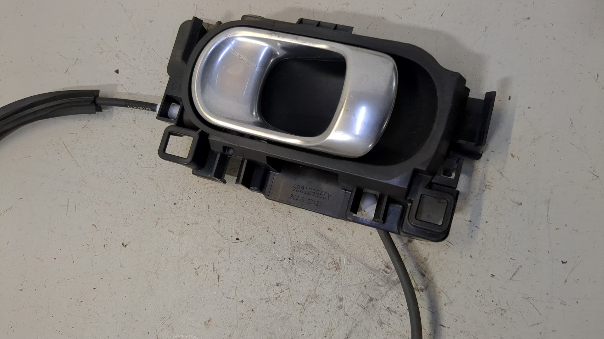 Замок двери задней левой