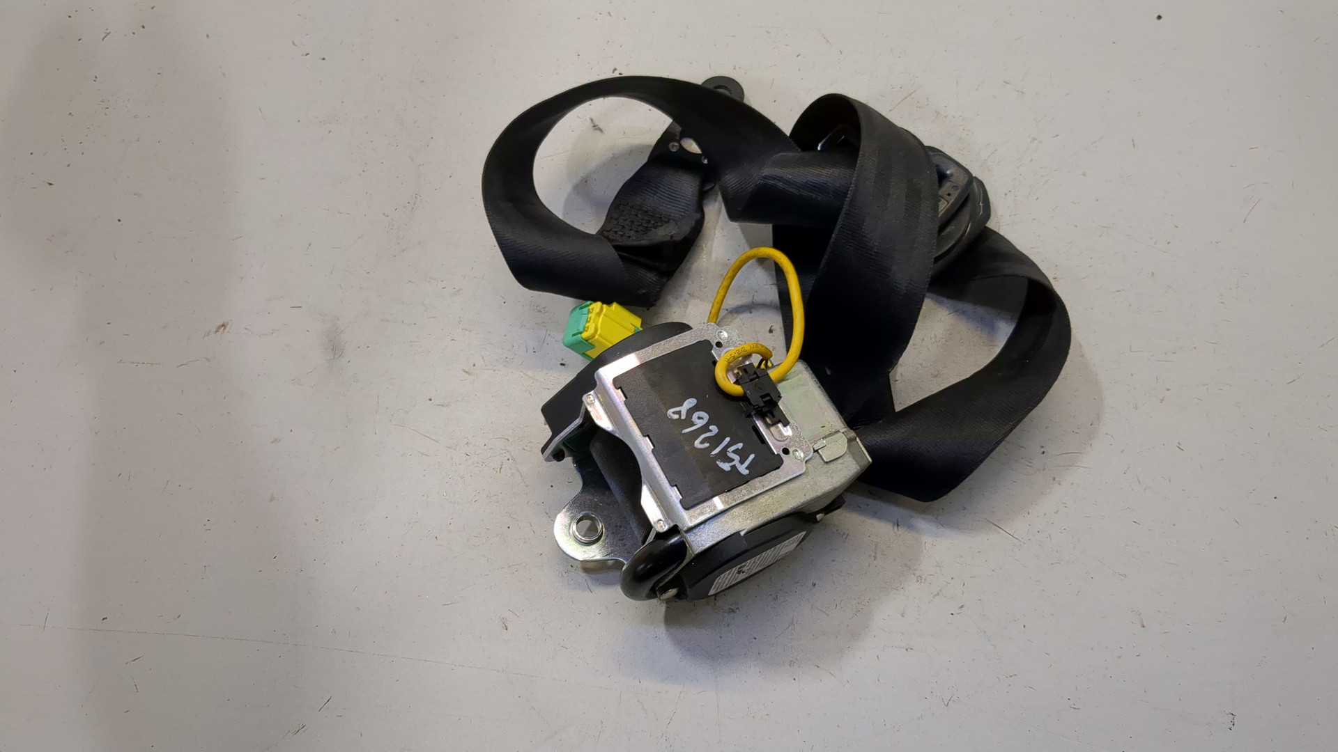 Ремень безопасности