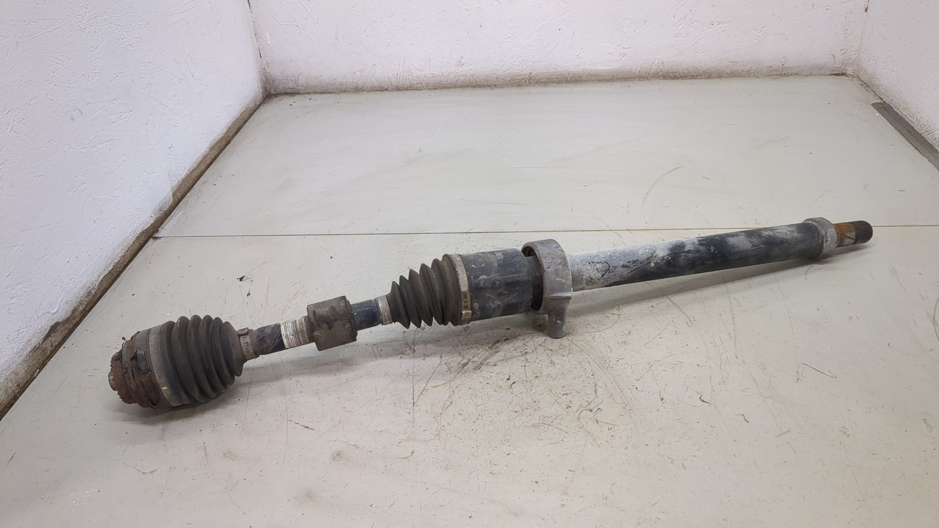 Полуось передняя правая