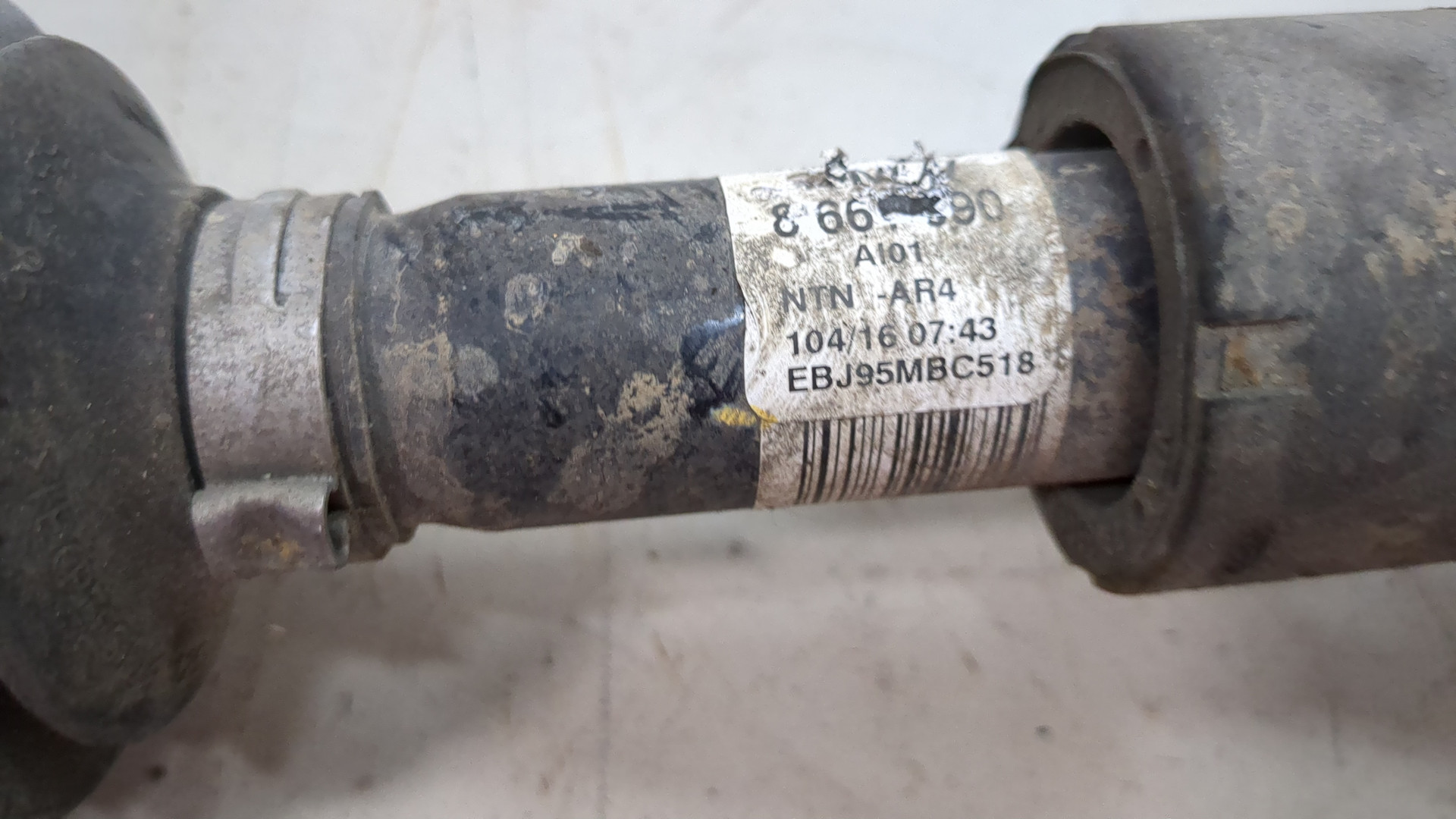 Полуось передняя правая