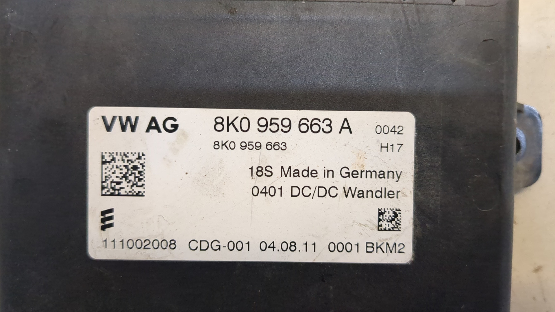 Преобразователь напряжения (адаптер)