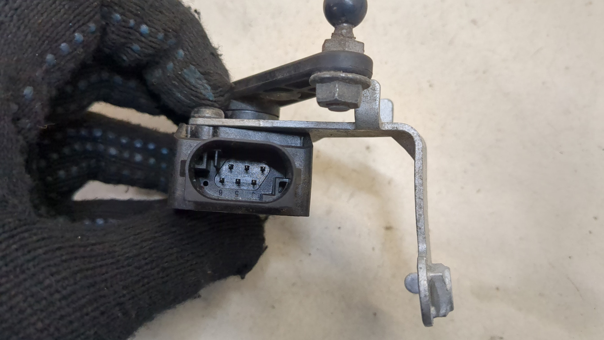 Датчик регулировки дорож. просвета