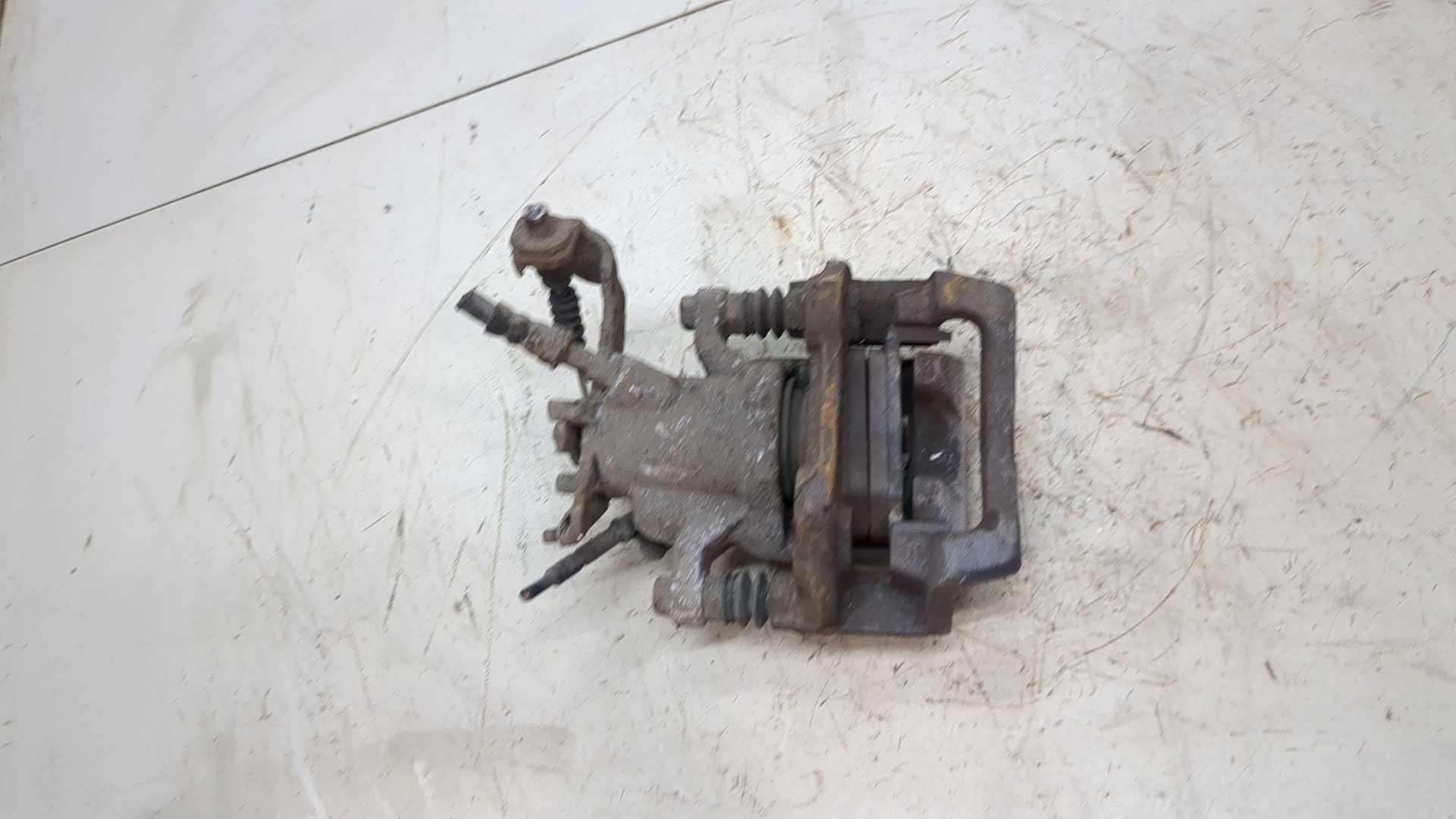 Суппорт задний правый