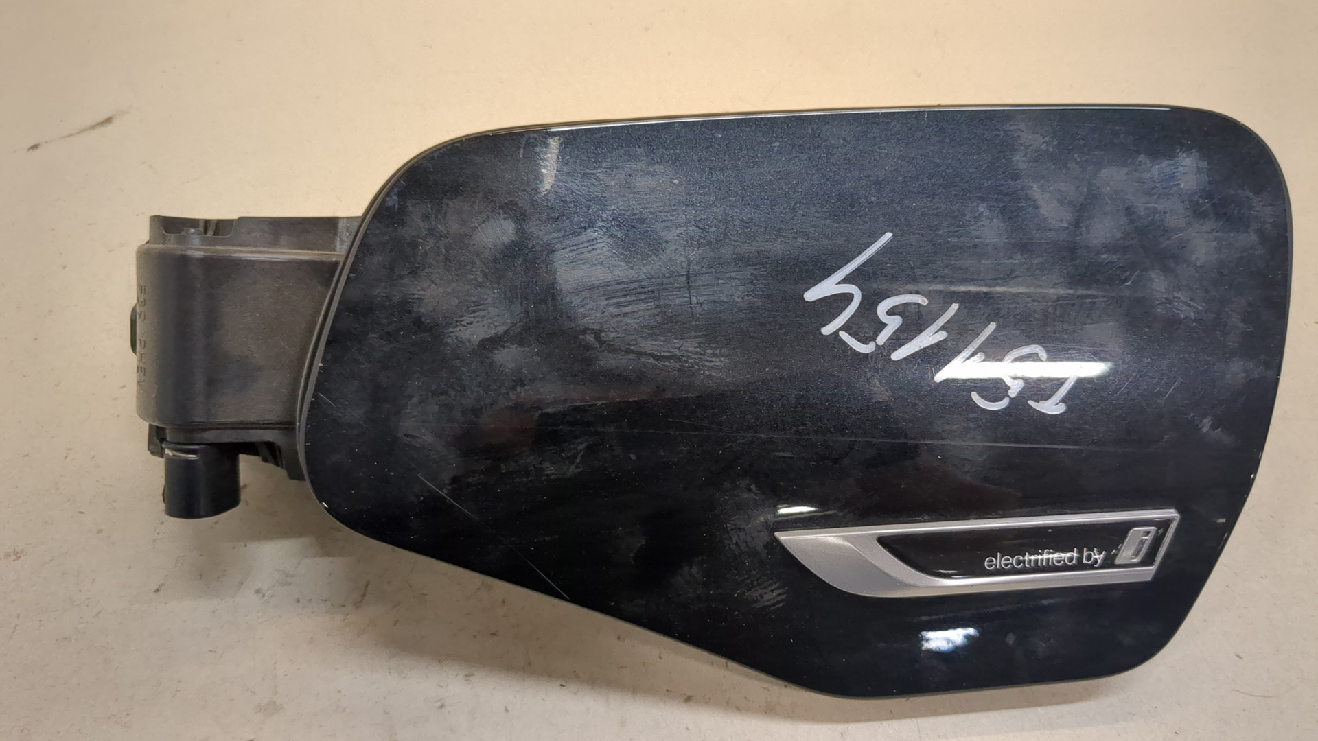 Лючок бензобака