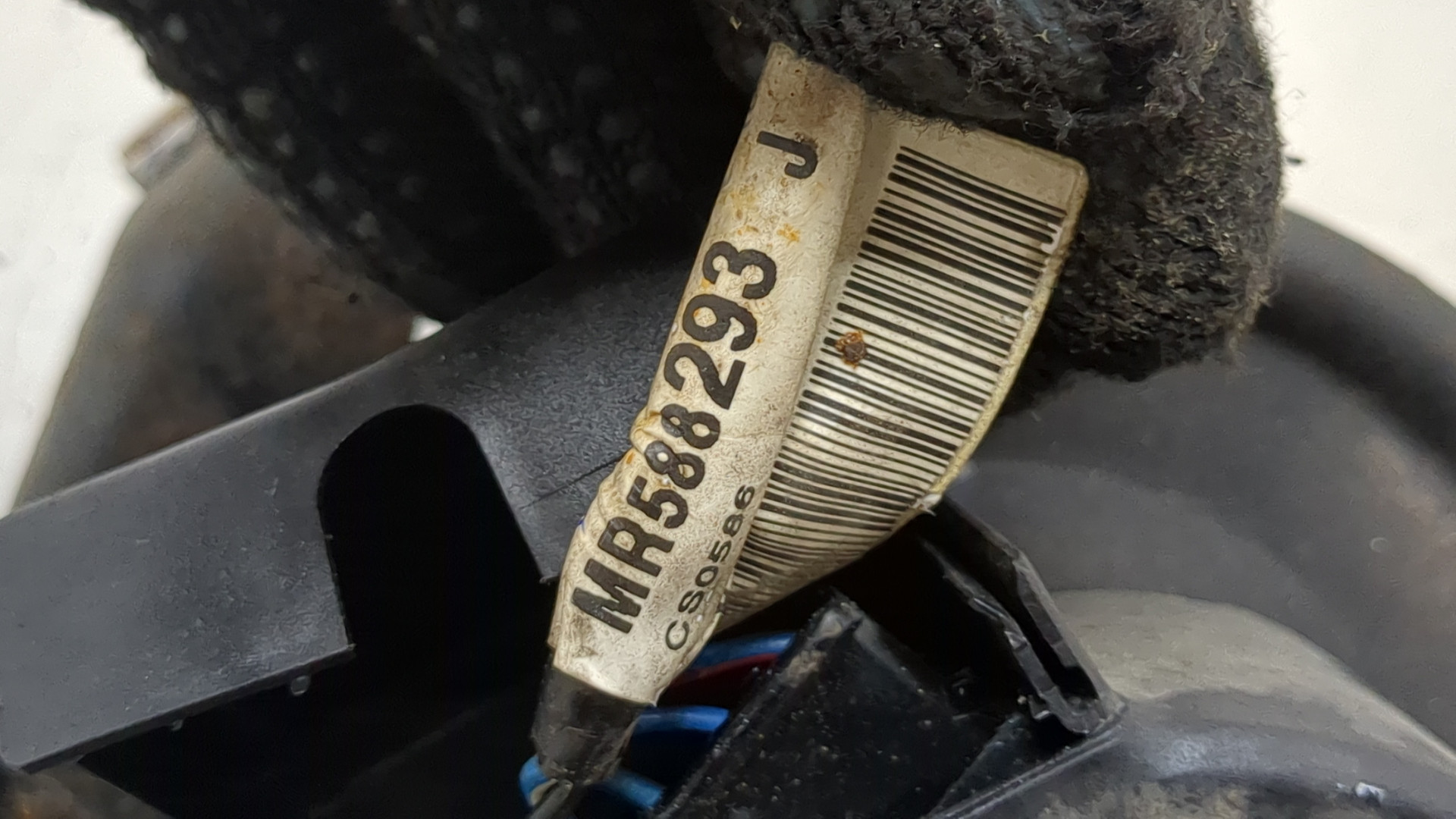 Моторчик стеклоочистителя передний