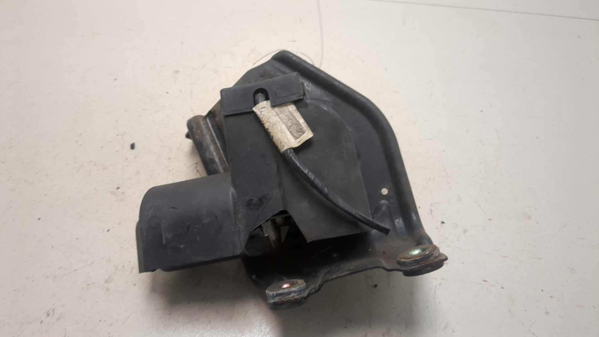 Моторчик стеклоочистителя передний