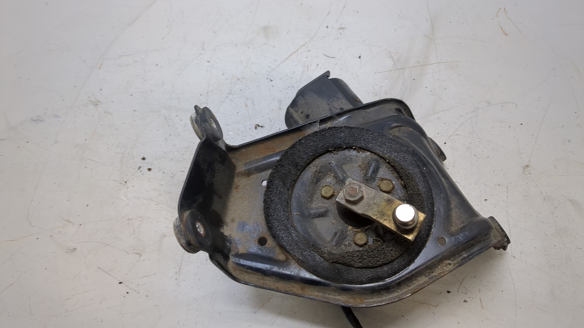 Моторчик стеклоочистителя передний