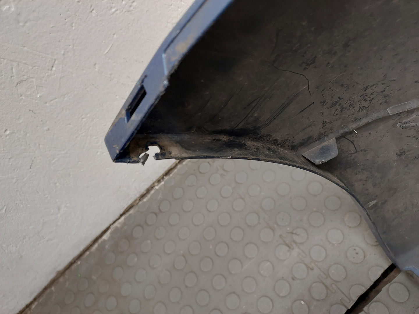 Бампер передний