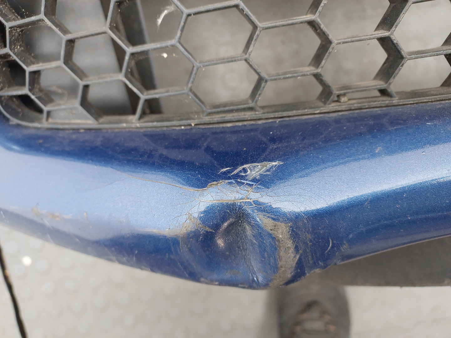 Бампер передний