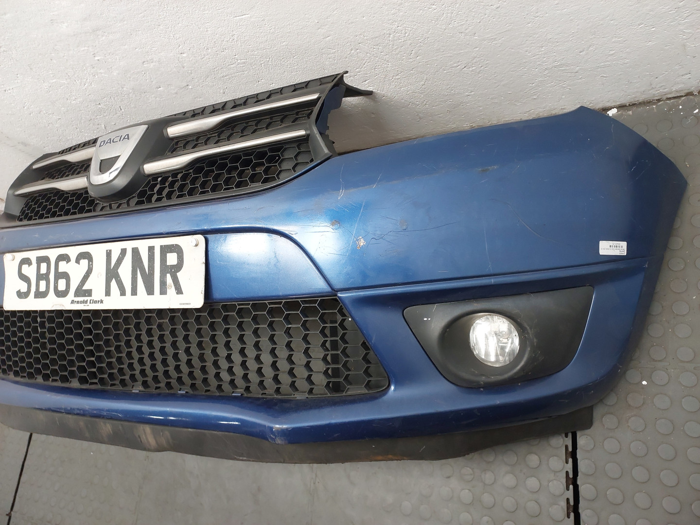 Бампер передний