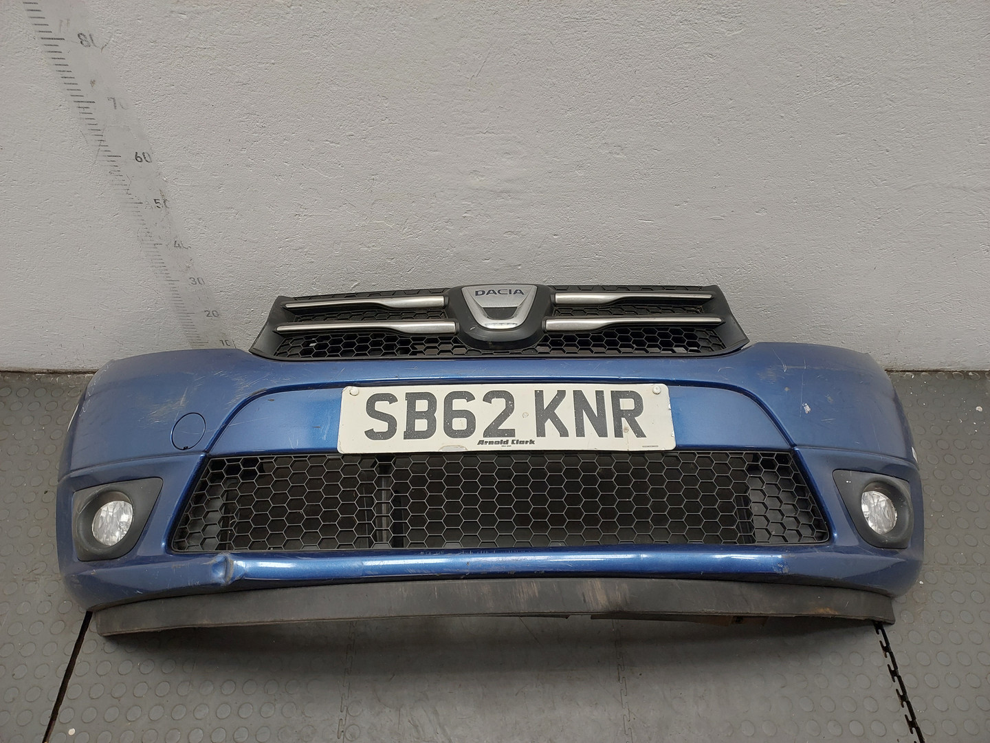 Бампер передний