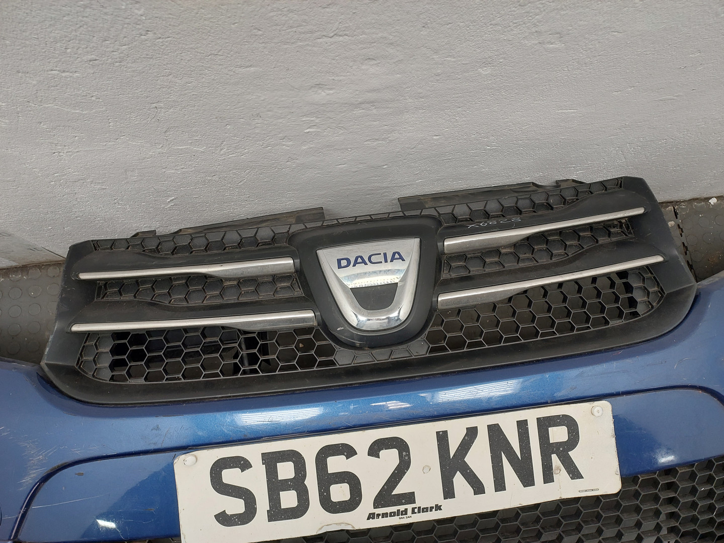 Бампер передний