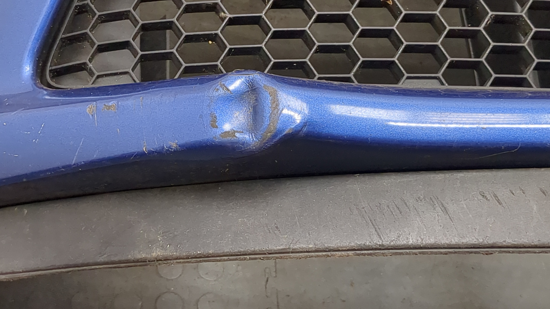 Бампер передний