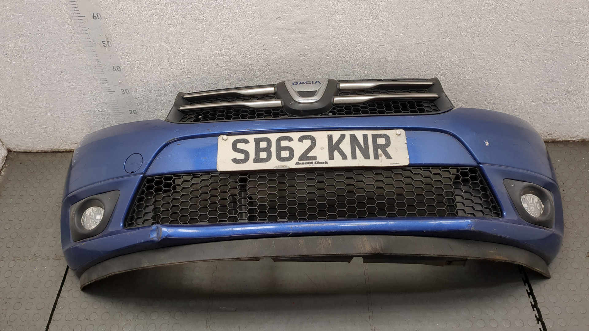 Бампер передний