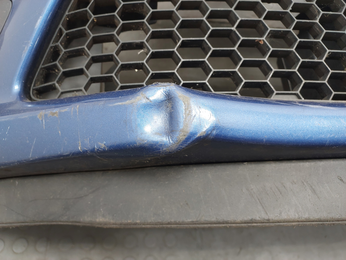 Бампер передний