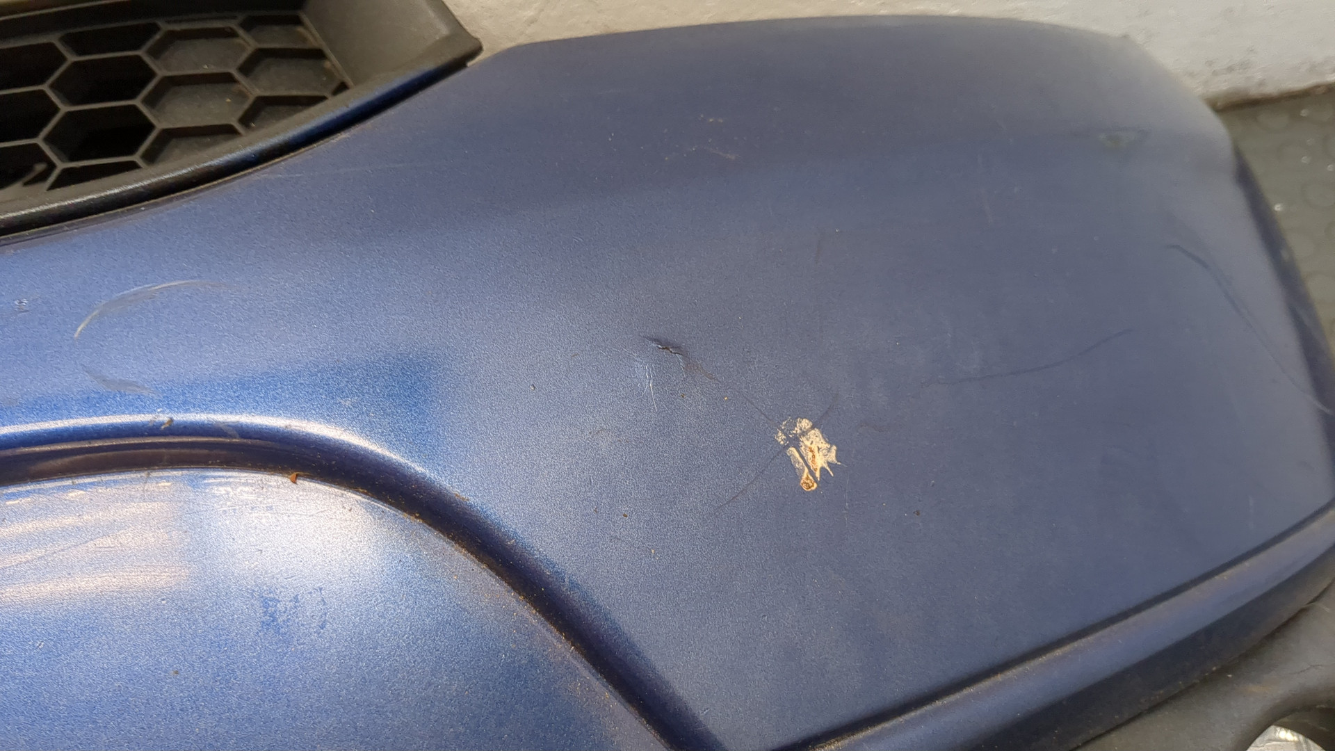 Бампер передний