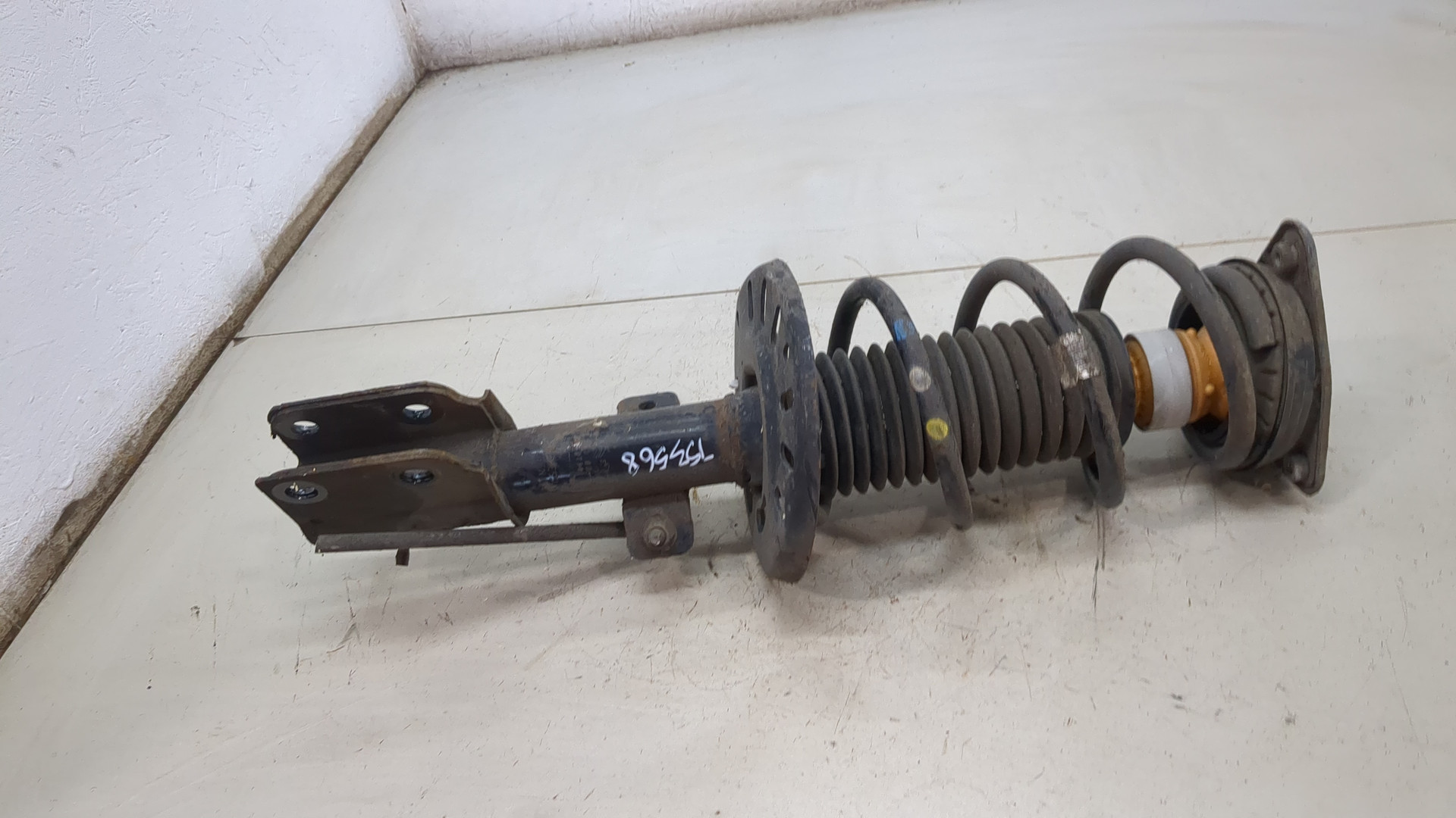 Амортизатор передний