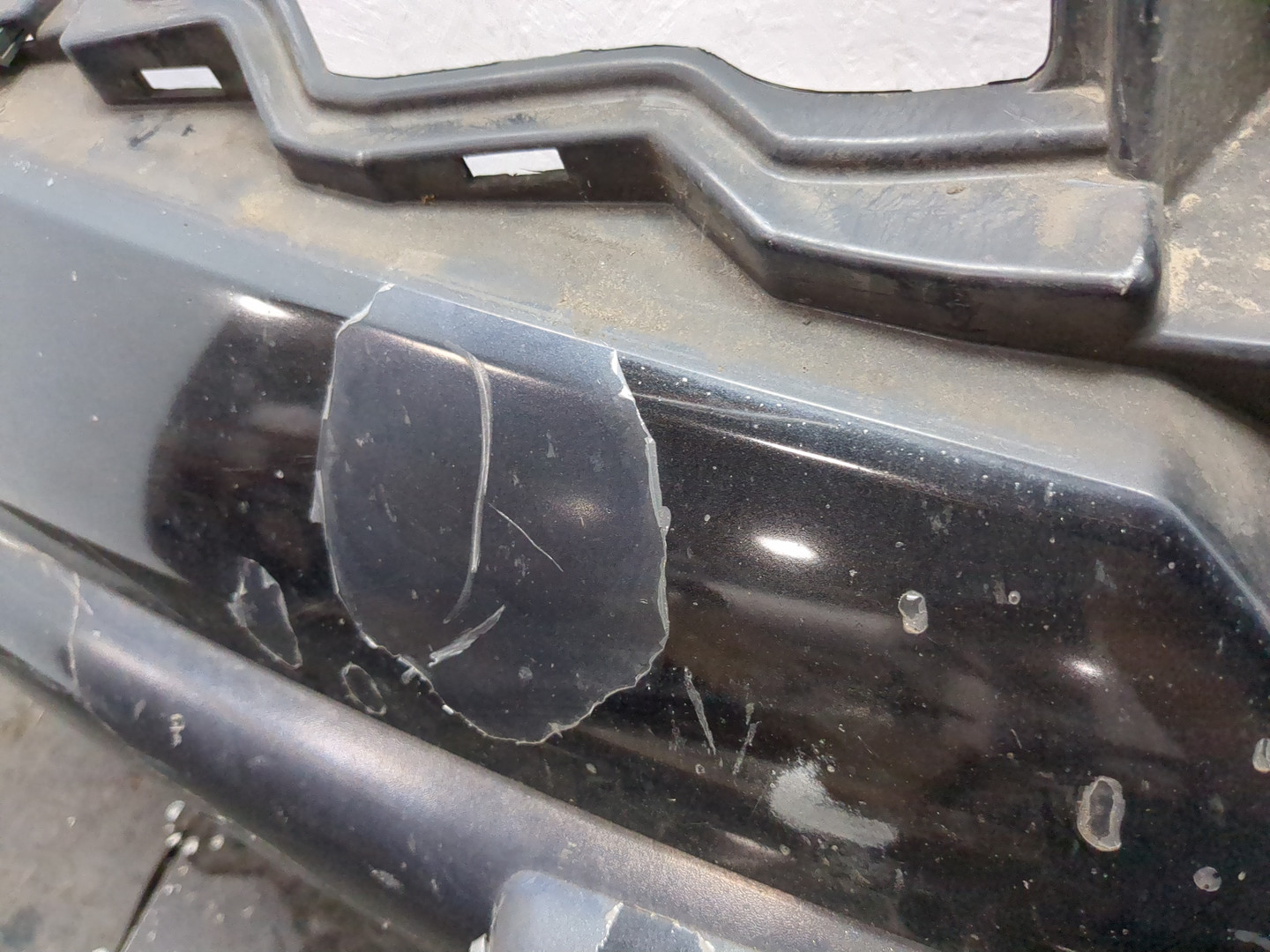 Бампер передний