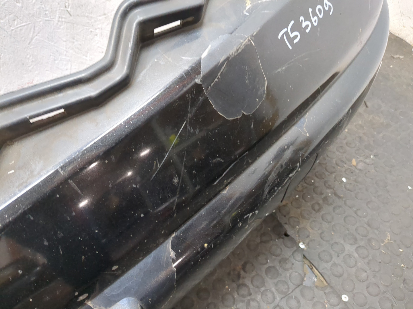 Бампер передний