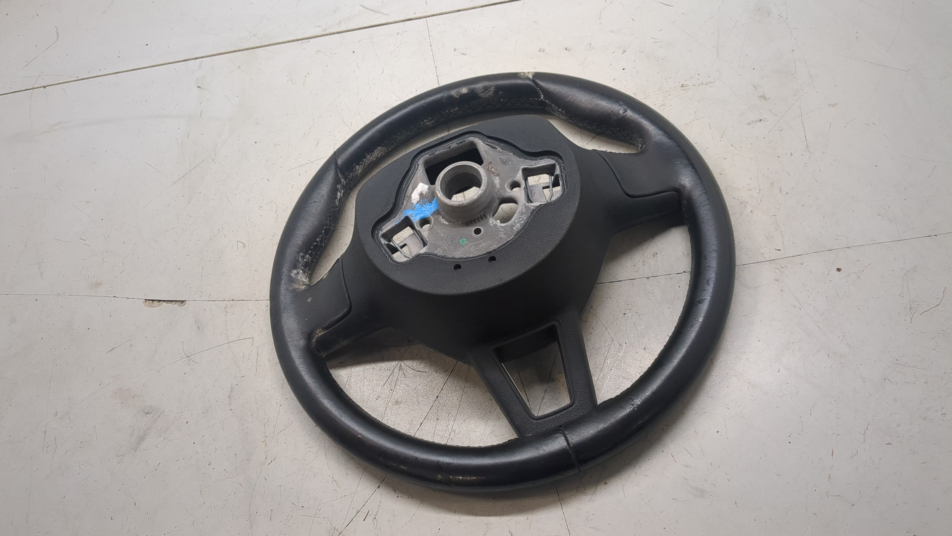 Рулевое колесо (руль)