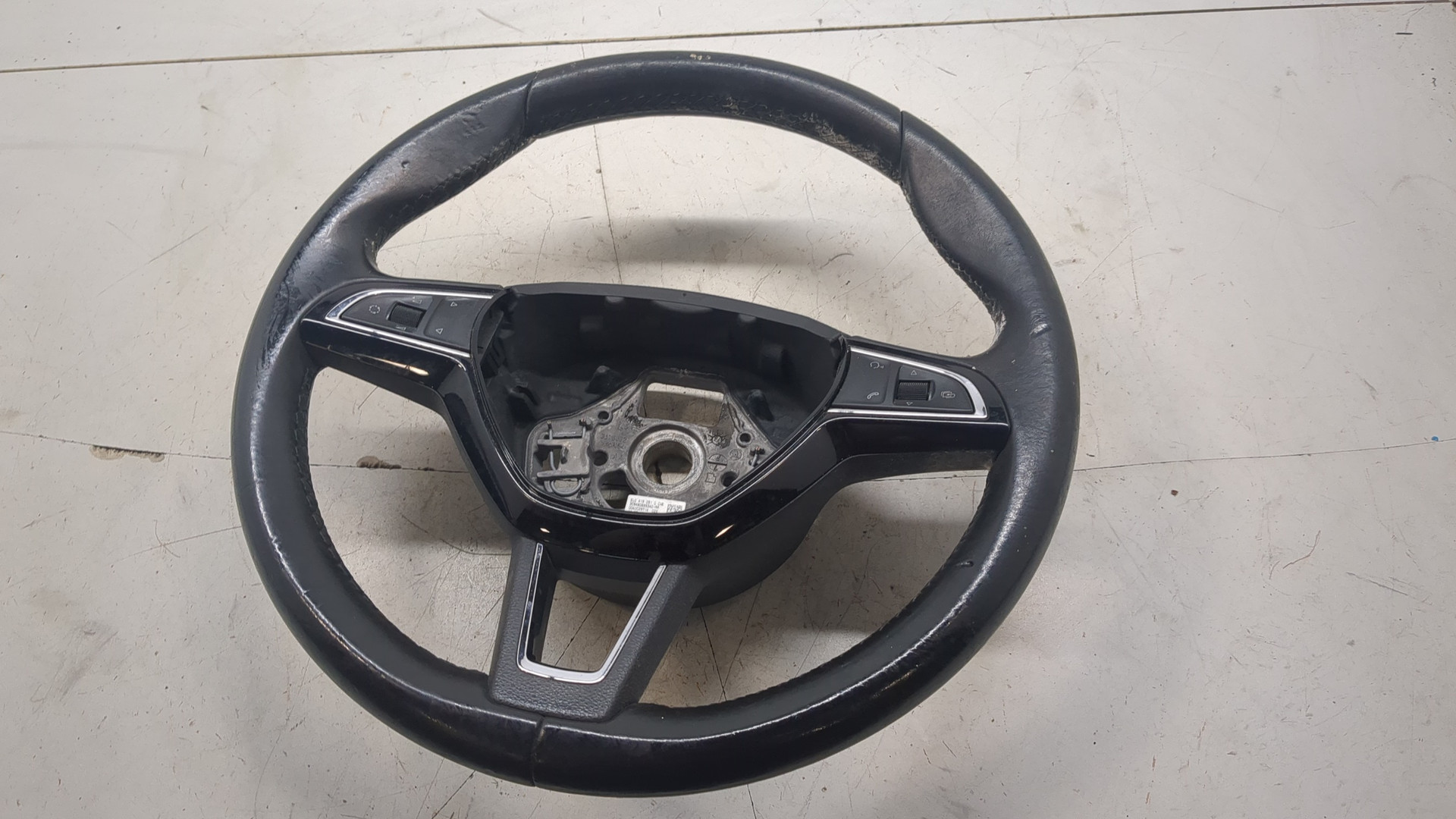 Рулевое колесо (руль)